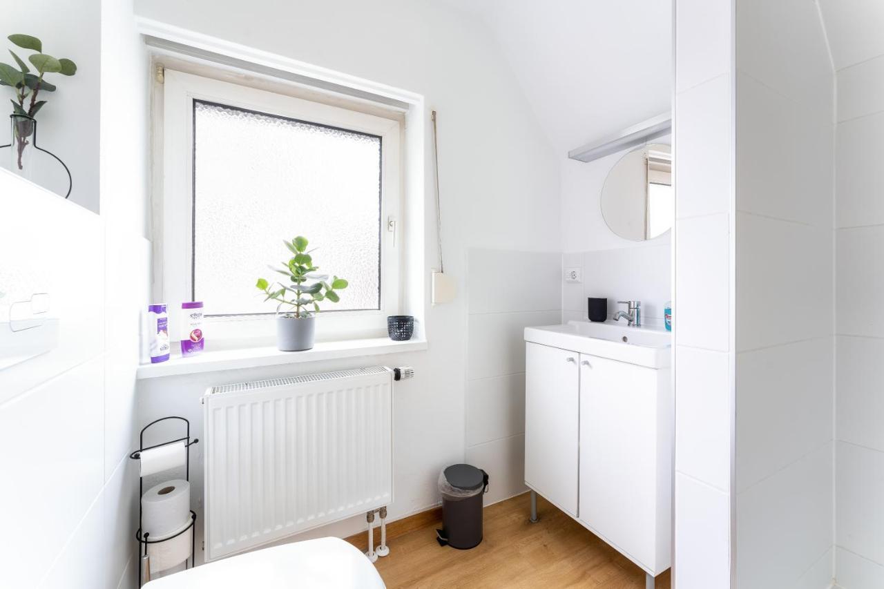 Stay Awesome - Modernes Apartment Am Botanischen Garten カッセル エクステリア 写真